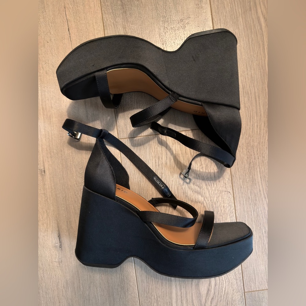 Torrid Black Strappy Wedge Sandals